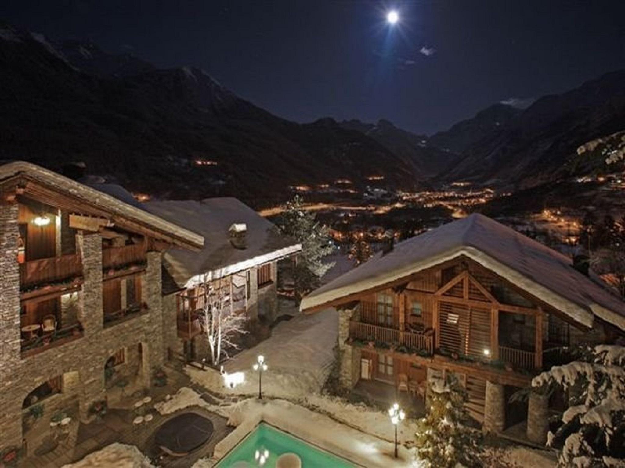 Hotel Village Montana By Les Etincelles Tignes Exteriör bild
